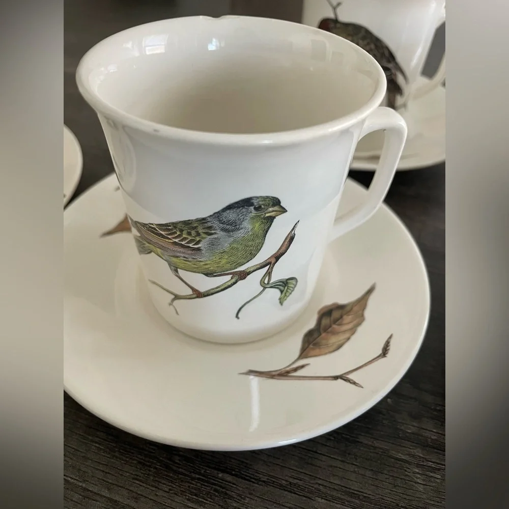Villeroy & Boch Set of 10 Bird Design Teacups and Saucers